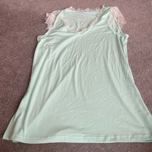 Sleep shirt with lace